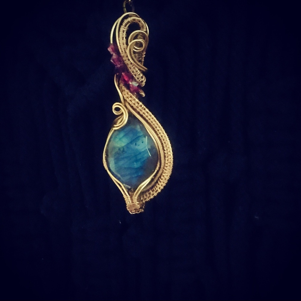 Blue Labradorite Wire Weaved Pendant Necklace